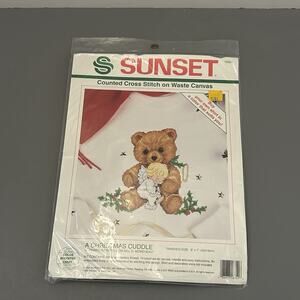 VTG Sunset A Christmas Cuddle Counted Cross Stitch Kit Waste Canvas 18351 Bear